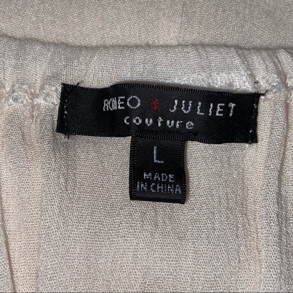 Romeo & Juliet Couture Off the Shoulder Bell Sleeve Renaissance Romper 669 - Picture 7 of 8